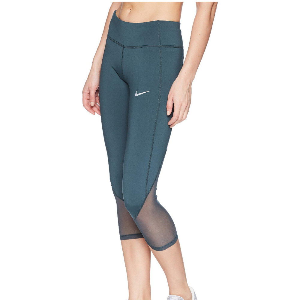 NIKE Cropped Leggings